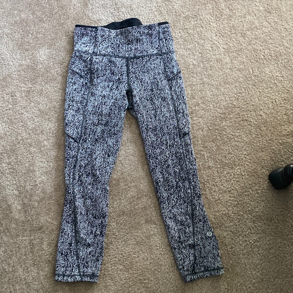 Lululemon crop tights